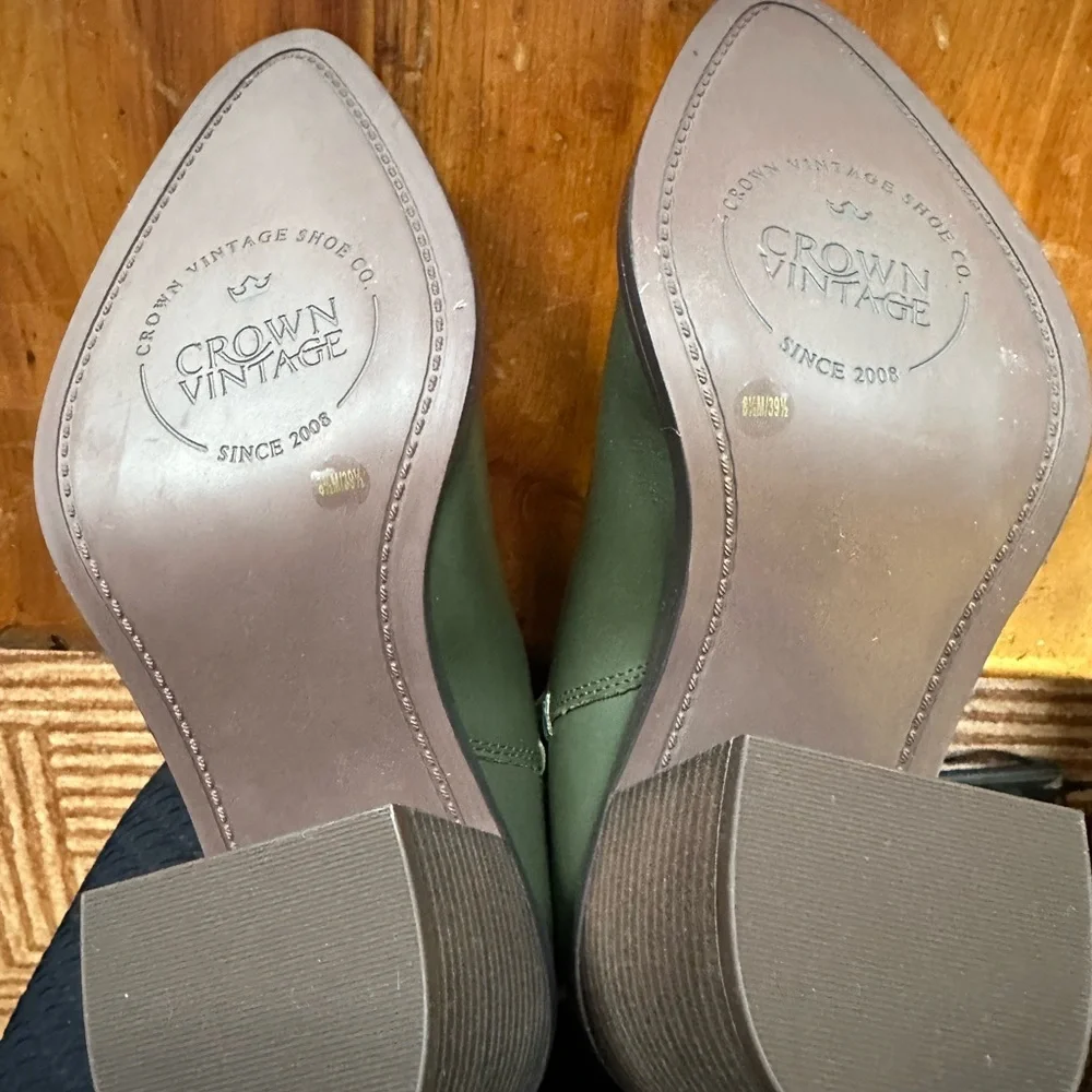 NIB Crown Vintage Pimmy Bootie Sz 8.5 Color: Dark Green/Fatigue - Picture 8 of 9